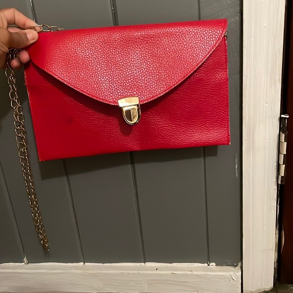 Red clutch purse - Picture 1 of 3